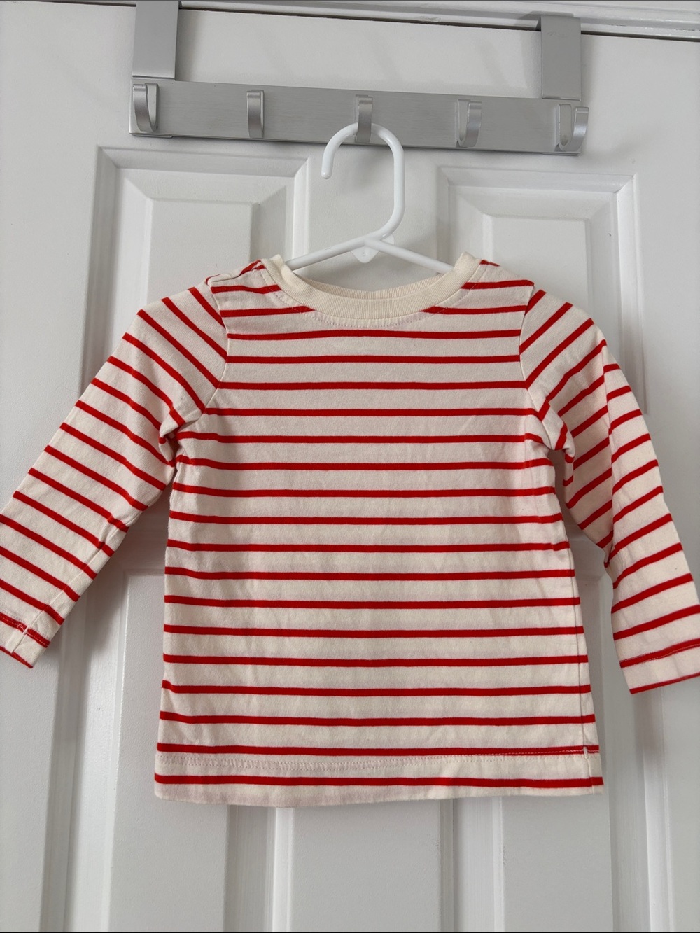 Hanna Andersson Cream and Red Striped Long-Sleeve Tee